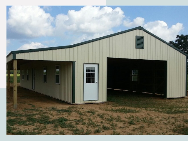 Строительство конюшен в Елизове