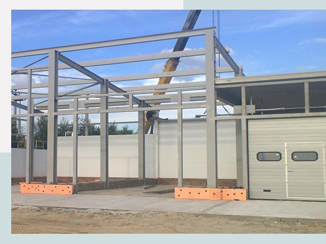 Строительство автосервисов от СтальСтрой-Лзв по цене 608 руб.